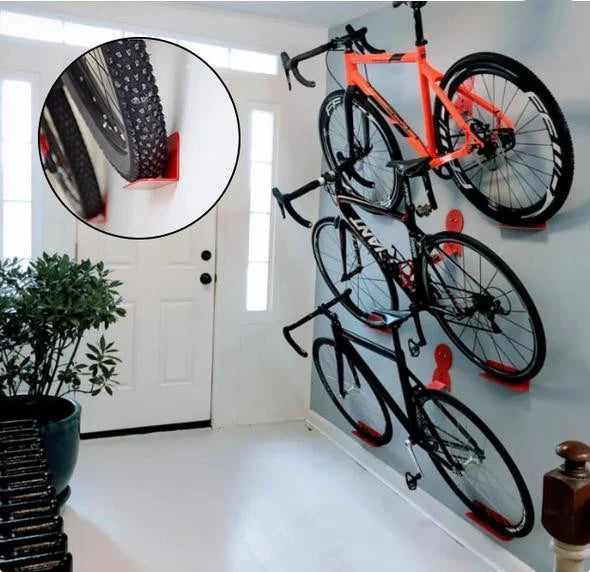 Stalen fiets wandhouder voor ruimtebesparend opbergen van mountainbike of racefiets in garage/appartement.