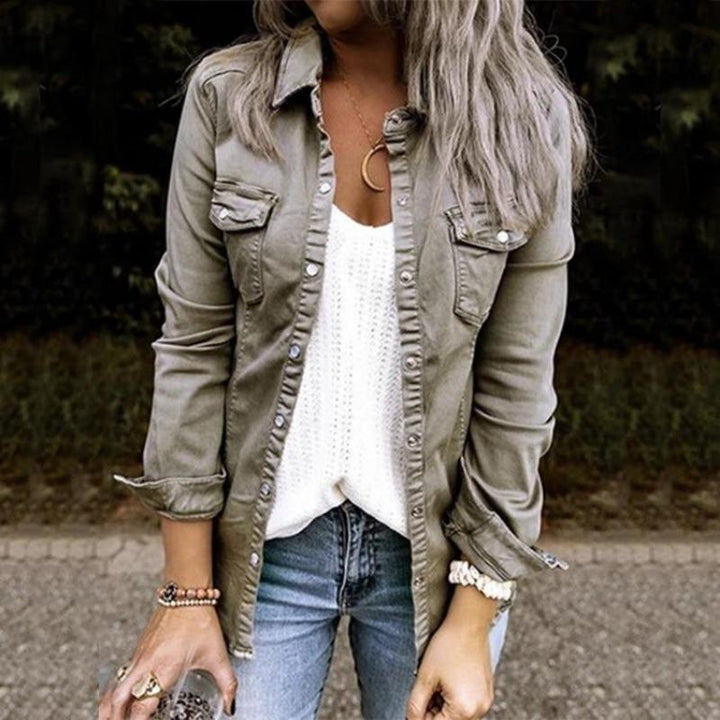 Stijlvol Aylas dames denim overgangsjack, perfect voor lente en zomer. Veelzijdig en modieus voor elke gelegenheid.