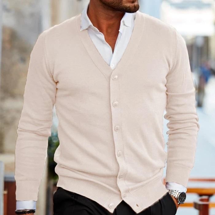 Elegant heren cardigan met een perfecte pasvorm, geschikt voor dagelijks comfort en stijl.
