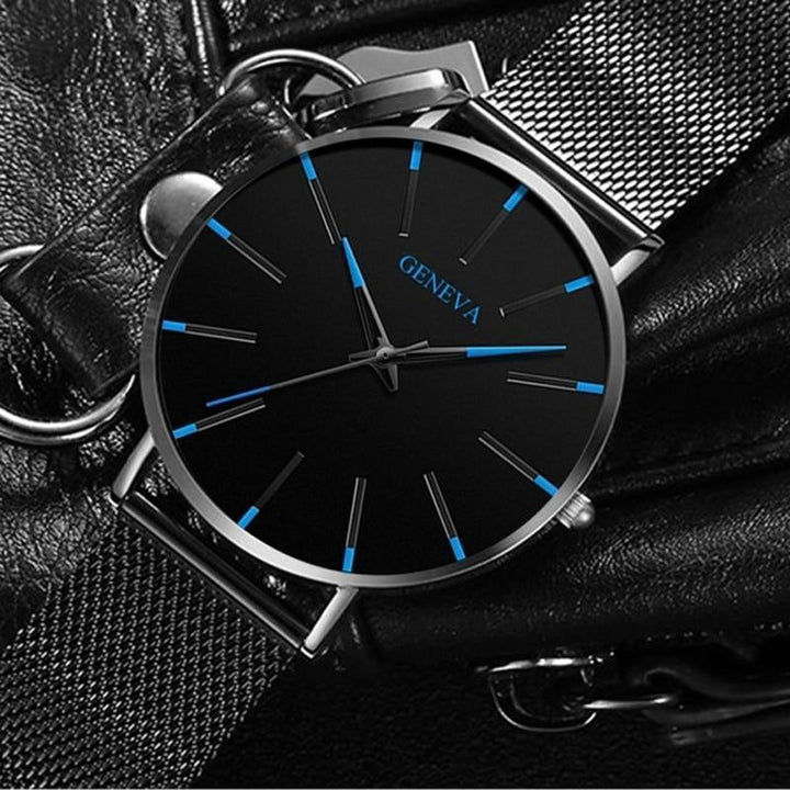 Heren minimalistisch horloge met stijlvol, tijdloos design; een modern kwartshorloge als essentieel herenaccessoire.