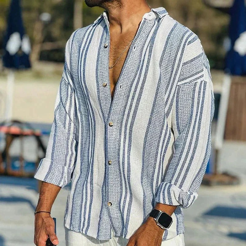 Stijlvol herenoverhemd met lange mouwen en elegante strepen, perfect voor zakelijke of casual gelegenheden.