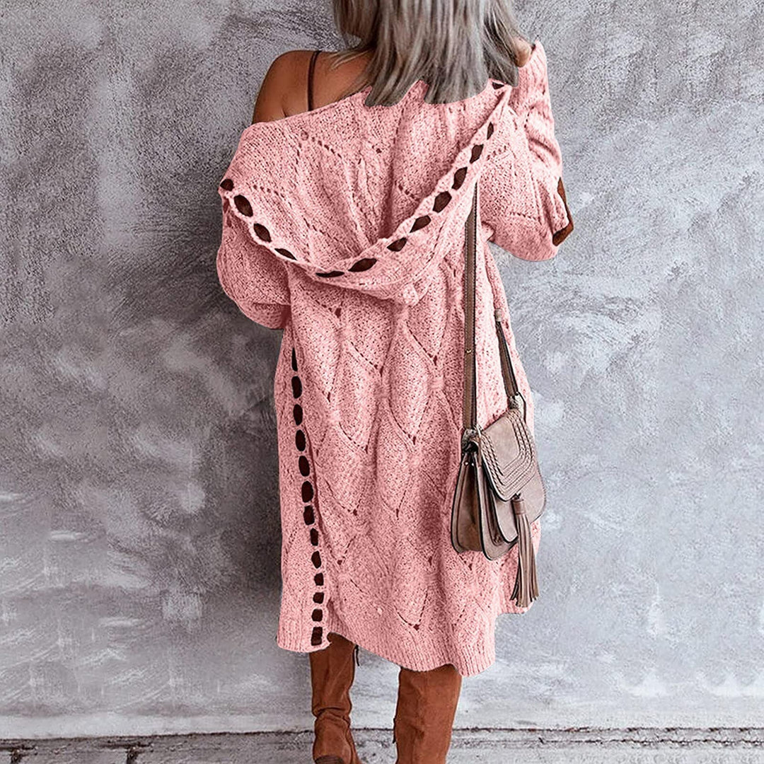 Stijlvol lang gebreid capuchonvest Evelyn, comfortabel oversized damesvest, perfect voor casual herfstmode.