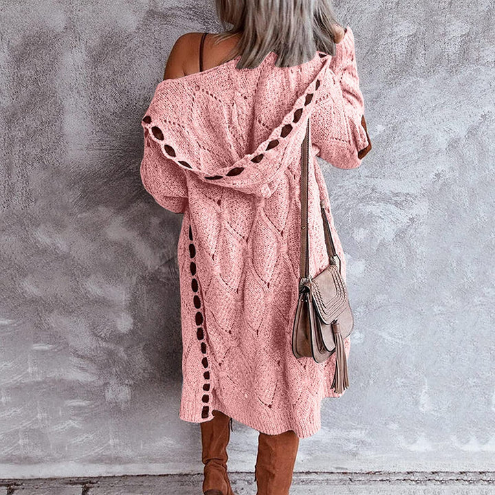 Stijlvol lang gebreid capuchonvest Evelyn, comfortabel oversized damesvest, perfect voor casual herfstmode.