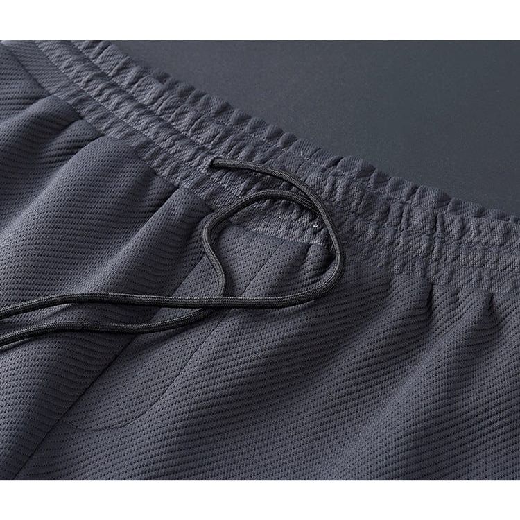 Zwart Lucas premium heren tracksuit, stijlvolle herenkleding voor sport, comfort en casual gelegenheden.