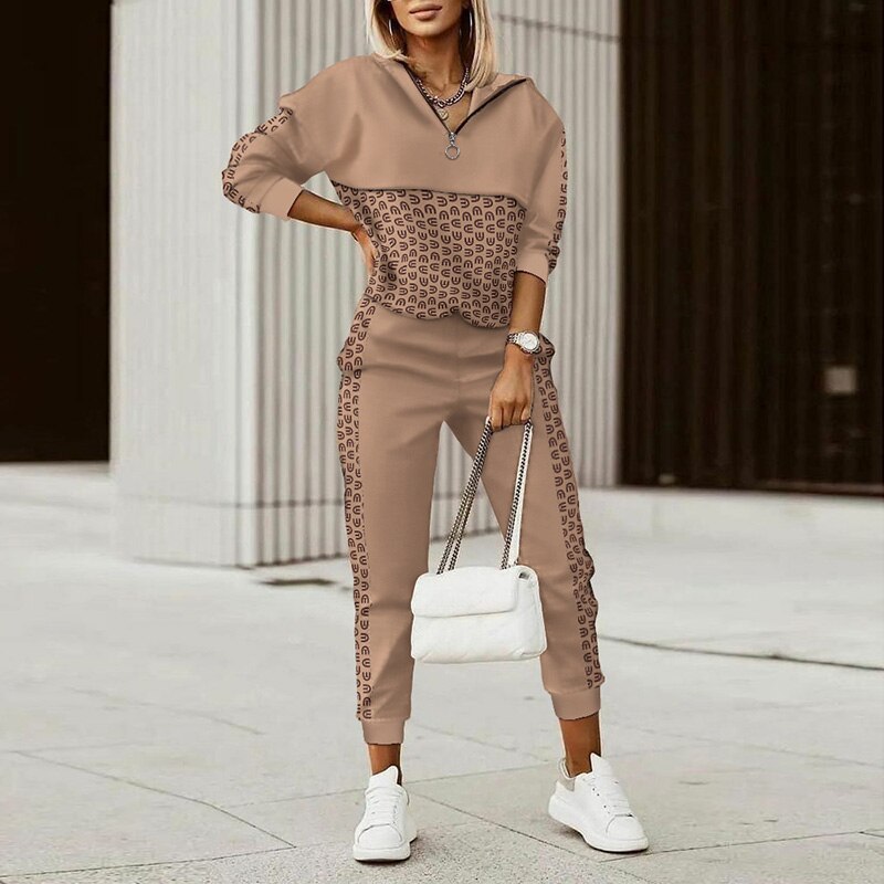 Stijlvol SalmasPakje dames trainingspak voor comfortabele casual momenten, perfect als huispak of loungewear.