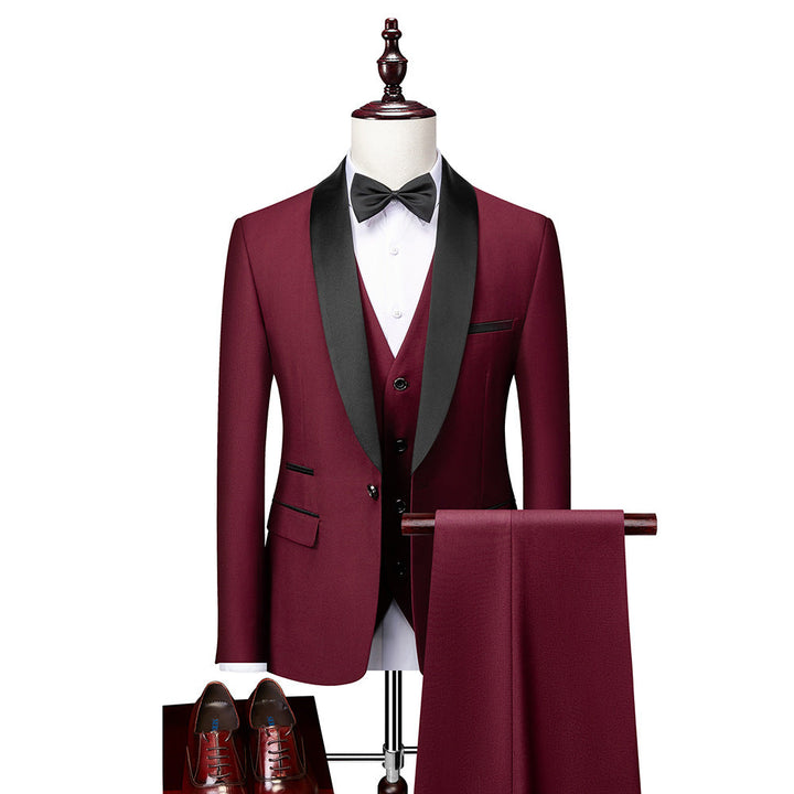 Modern slim fit pakset voor heren. Een klassiek doch stijlvol driedelig pak, geschikt voor elke formele of zakelijke outfit.