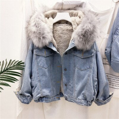 Warme en comfortabele denim winterjas voor dames, ideaal voor koude dagen. Een stijlvolle toevoeging aan je kleding.
