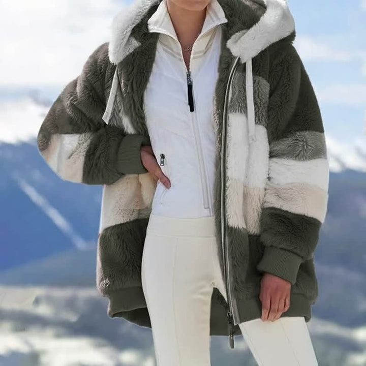 Dames winterjas met capuchon. Praktische, comfortabele en warme outerwear voor dames.