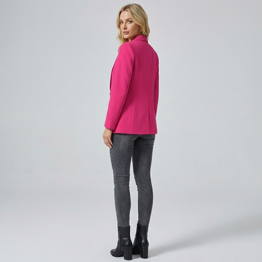Comfortabele en elegante dames blazer, ideaal voor kantoorkleding. Veelzijdig vrouwen jasje voor elke gelegenheid.