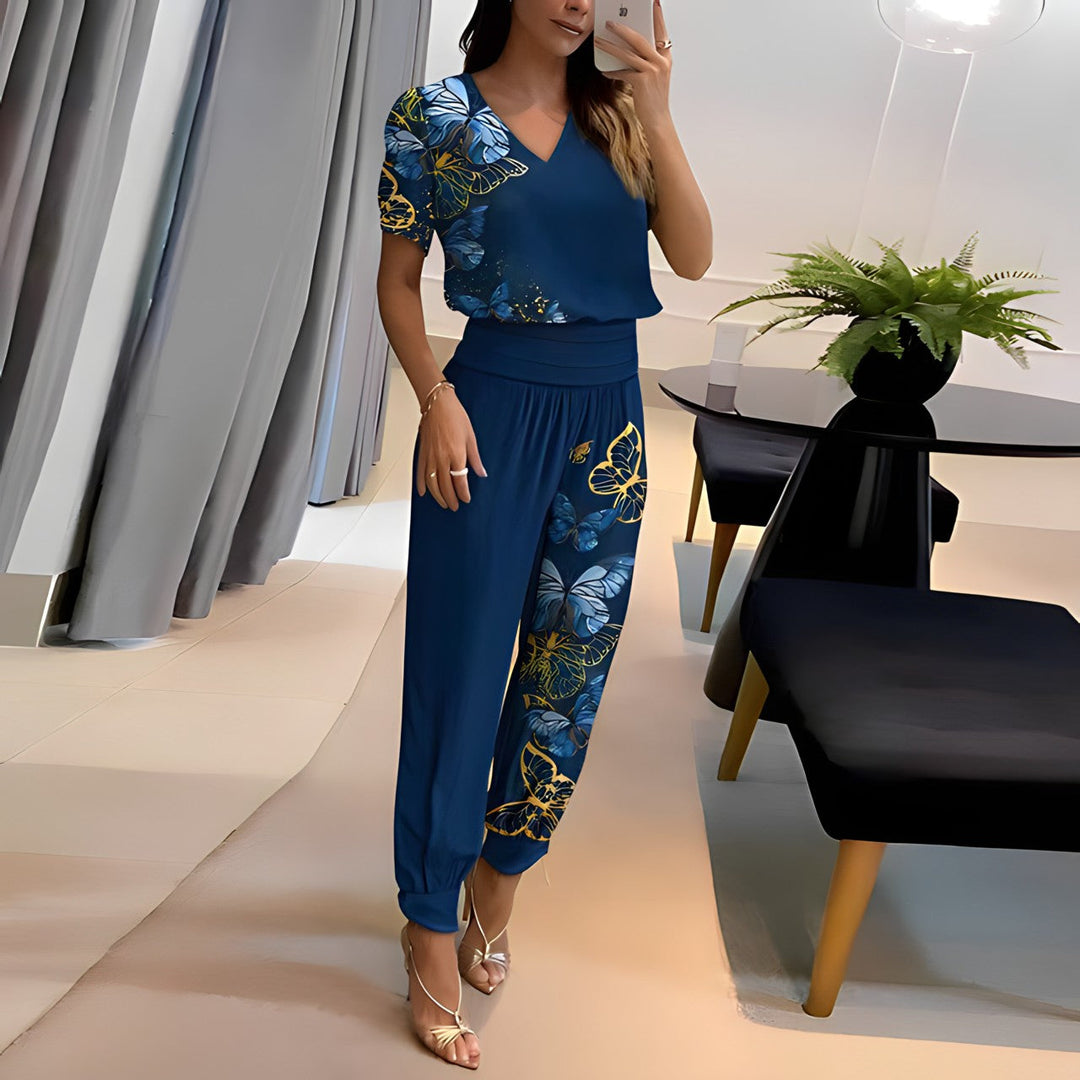 Elegante dames blouse-set Fabienne met puffmouwen en comfortabele broek, perfect voor een stijlvolle outfit.