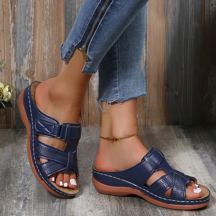 Elegante bruine zomer sandalen voor dames met ingebouwde voetondersteuning, perfect voor casual outfits.
