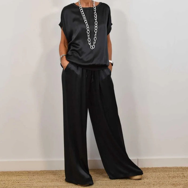 Elegante dames broekenset met wijde pijpen, ideaal als comfortabele loungewear of zomeroutfit.