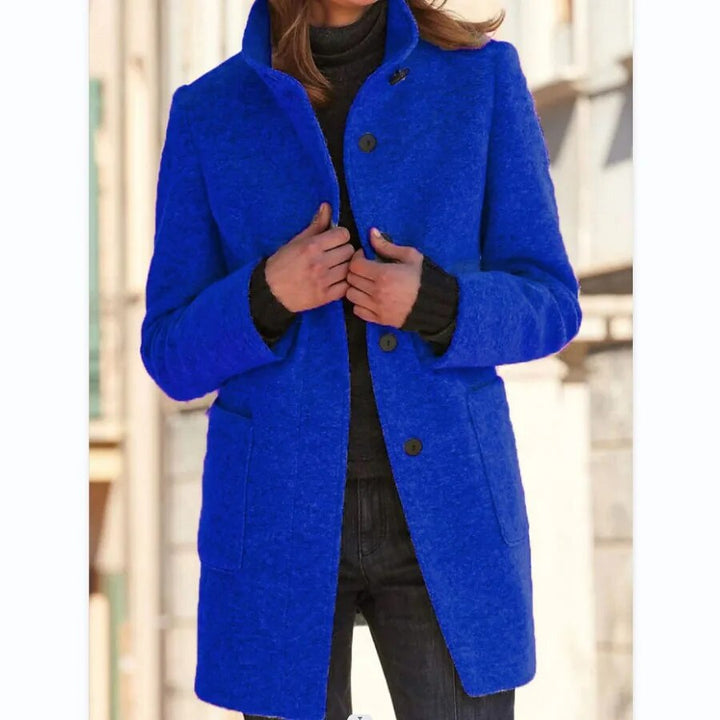 Modieuze casual dames winterjas, perfect als overjas met knoopsluiting en opstaande kraag.