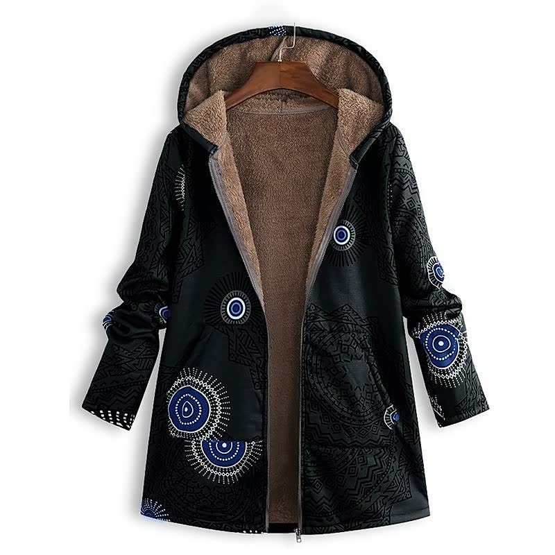 Trendy dames winterjas UniqueCoat™ met capuchon, uniek design. Perfecte jas voor damesmode.