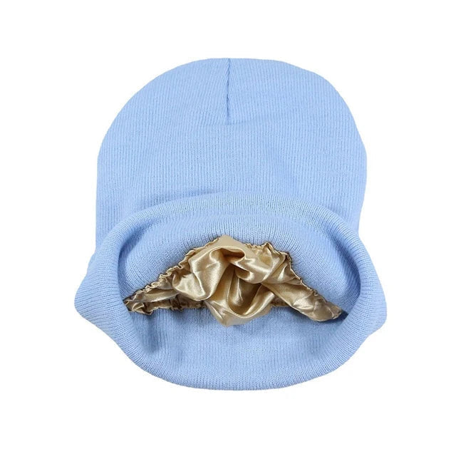 Draag deze anti-kroes damesmuts om haar te beschermen en warm te blijven. Perfect winter fashion accessoire.