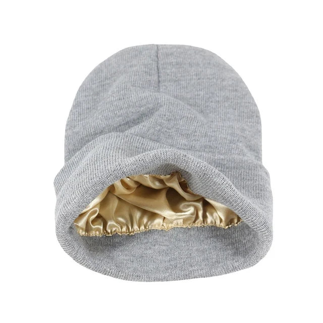 Ideaal cadeau: warme dames wintermuts. Zacht gebreid, anti-kroes, en stijlvol accessoire voor koude dagen.