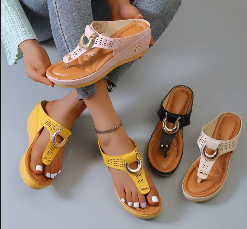 Comfortabele zomersandalen (NicySandals) met flexibele zool, ideaal als dames instappers voor de zomer.