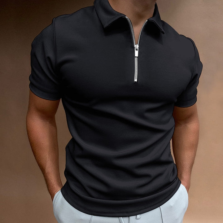Stijlvolle heren effen polo met ritssluiting, perfect voor casual zomerkleding. Comfortabele modetop.