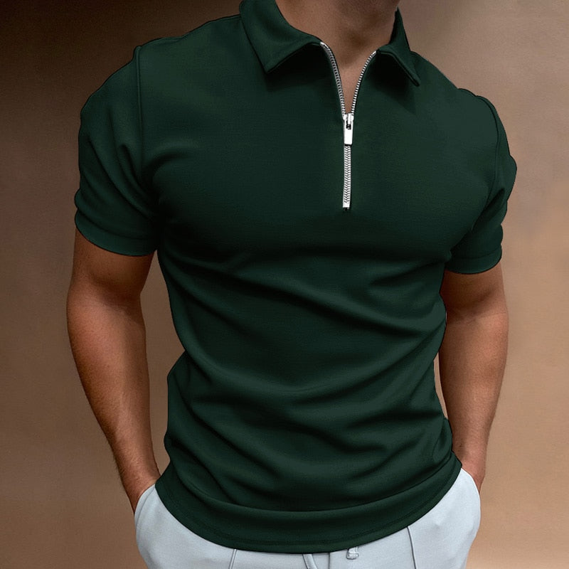 Elegante effen heren polo met ritssluiting. Stijlvolle en comfortabele top voor casual en zomerse kleding.