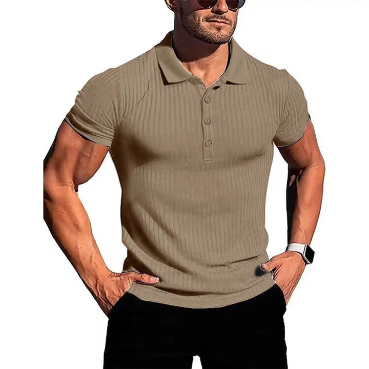 Stijlvolle heren polo met knopsluiting, ideaal voor casual en sportieve zomerkleding. Ademend en comfortabel.