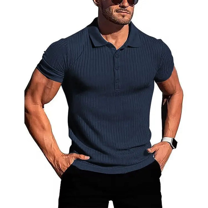 Stijlvol heren slim fit polo shirt met korte mouwen en klassieke knopsluiting, ideaal voor dagelijkse mode.