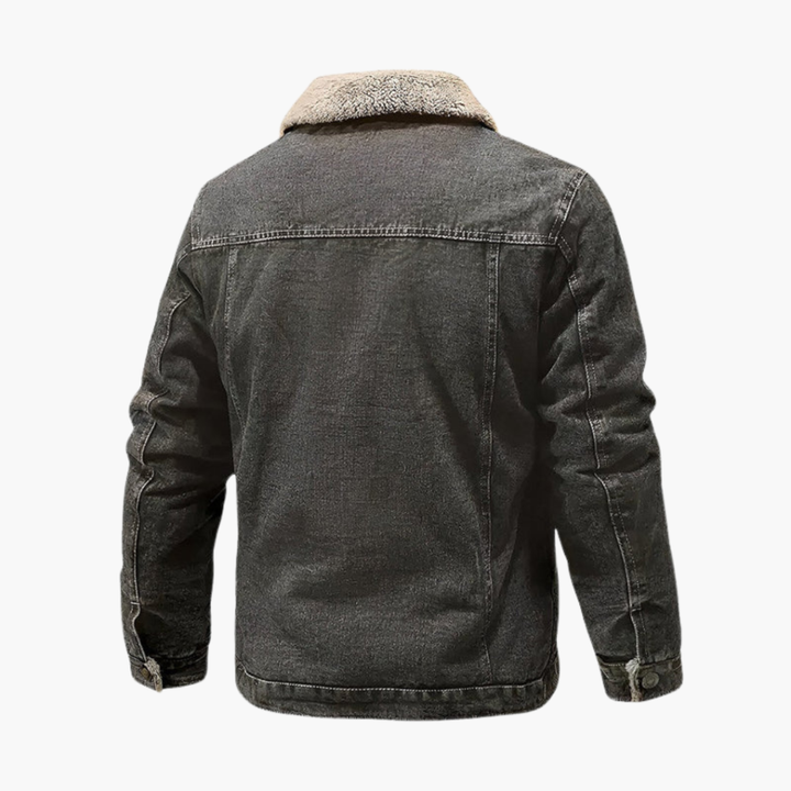Warme heren trucker spijkerjas met zachte fleece voering. Ideale denim jas voor koudere dagen.