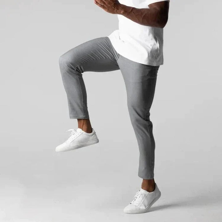 Casual heren stretch chino, perfect voor een ontspannen maar stijlvolle uitstraling, met zachte textuur.
