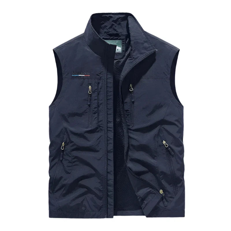 Mouwloos heren wintervest in zwart, waterdicht en comfortabel, perfect als casual bovenkleding.