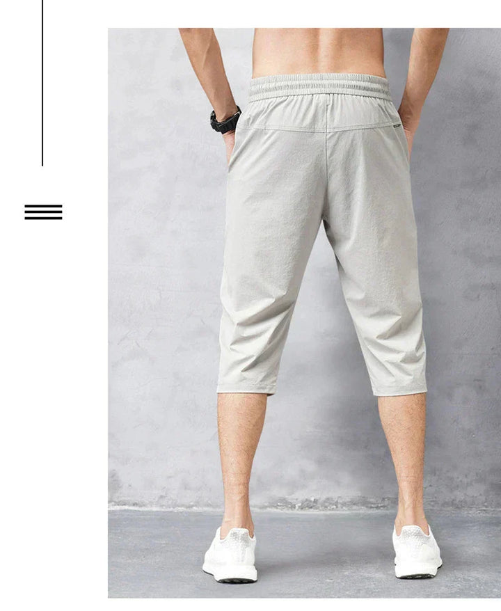 Comfortabele heren zwemshort, bermuda-stijl, perfect voor strand, zomer en zwemvakanties. Stijlvol.