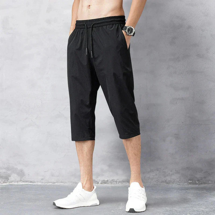 Trendy heren zwemshort voor zomer en strand. Sneldrogende zwemkleding met optimaal comfort voor vakantie.