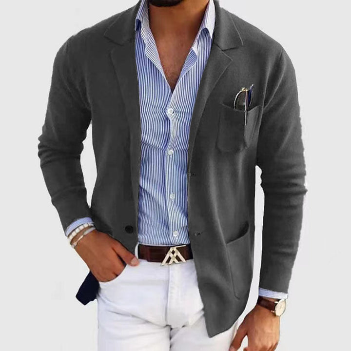 Heren blazer met klepzakken en reverskraag voor een stijlvolle en comfortabele look.