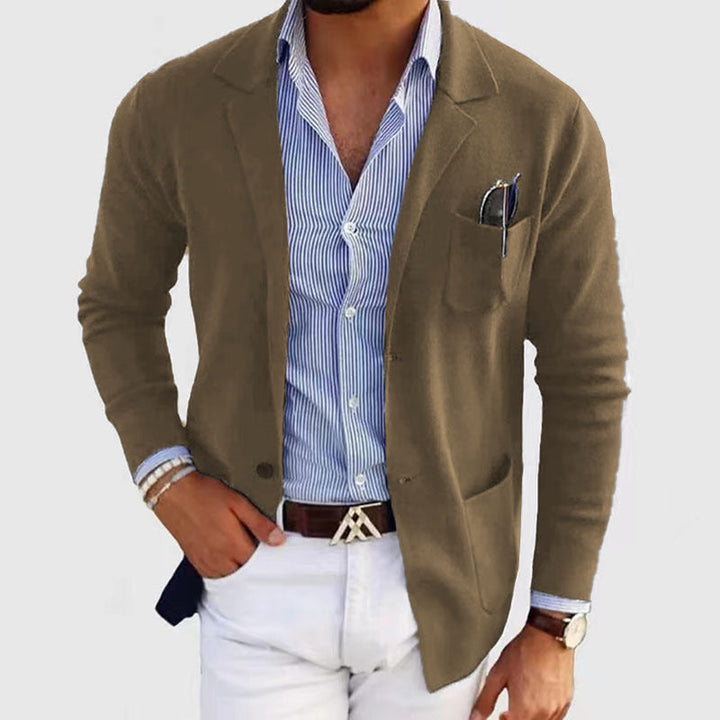 Heren blazer met klepzakken en reverskraag voor een stijlvolle en comfortabele look.