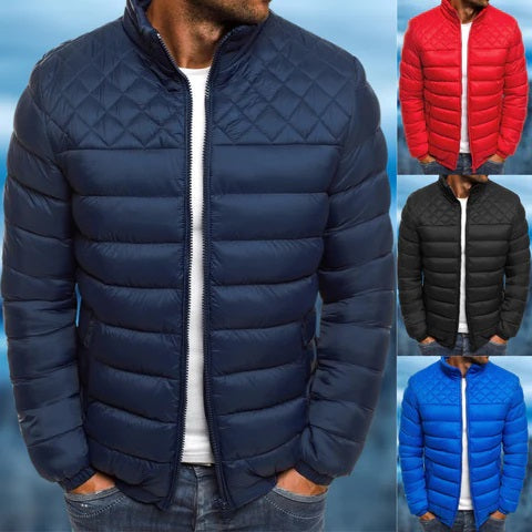 Warme Logan heren winterjas, gewatteerd en winddicht, biedt optimale waterafstotende bescherming tegen kou en regen.