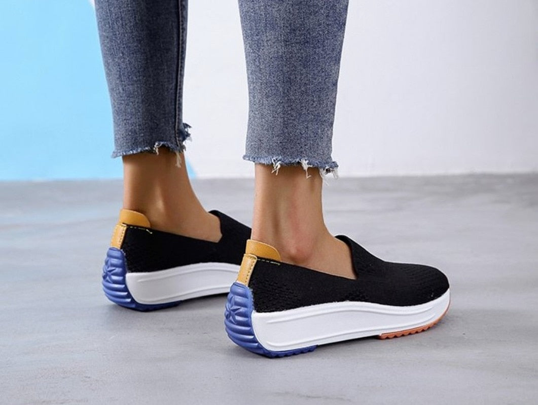 Dames orthopedische zomerschoenen met ergonomisch design voor comfort en stijl; ondersteunt houdingscorrectie.