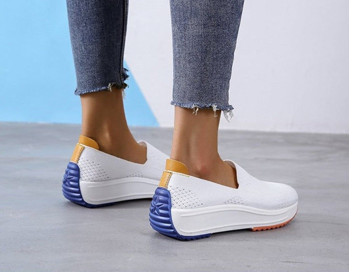 Lichtgewicht en comfortabele orthopedische damesschoenen, perfecte instappers voor een stijlvolle zomerlook.
