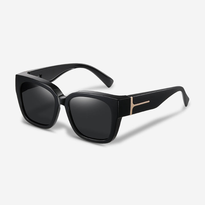 Trendy unisex overzetzonnebril, een mode accessoire voor elke brildrager, met UV400 filter.