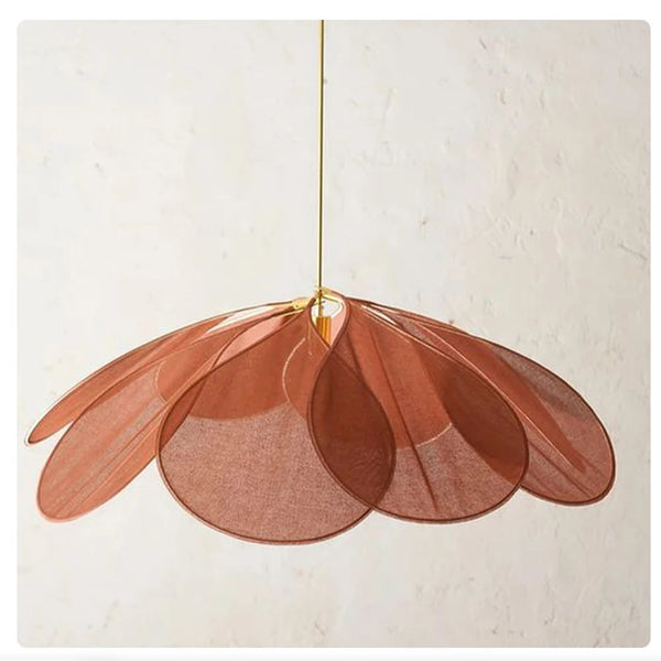 Elegante bloemvormige hanglamp voor een sfeervol interieur. Geschikt voor woonkamer en eettafel.