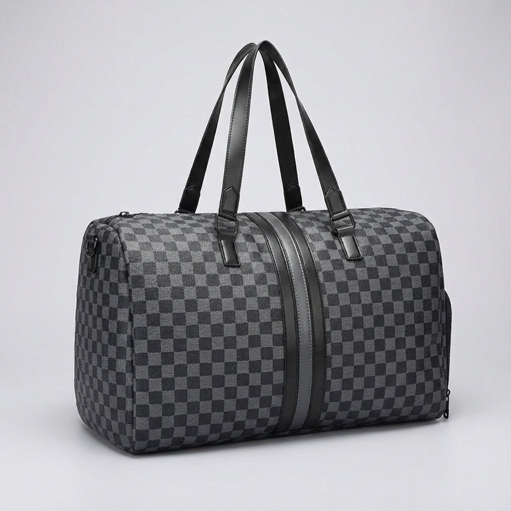 Praktische duffelbag met damborddesign. Ruime weekendtas voor georganiseerd reizen en vakantiebagage.