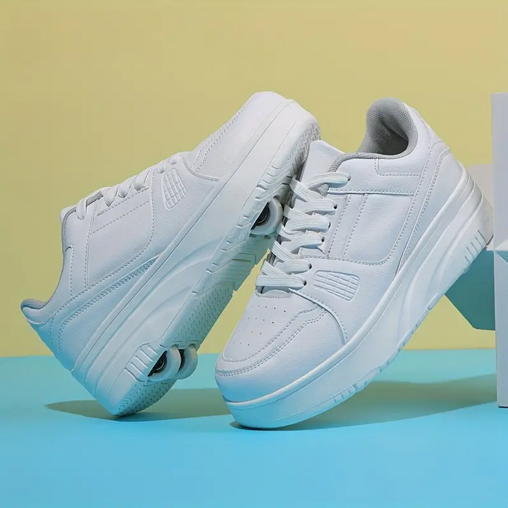 Zwarte en rode Rollo rolschoenen voor actieve kinderen; duurzame skateschoenen voor elk buitenavontuur.