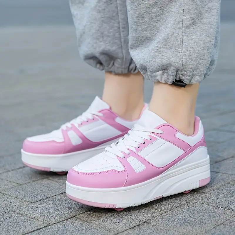 Moderne skateschoenen met afneembare wielen voor jongens en meisjes, ideaal voor buitenactiviteiten.