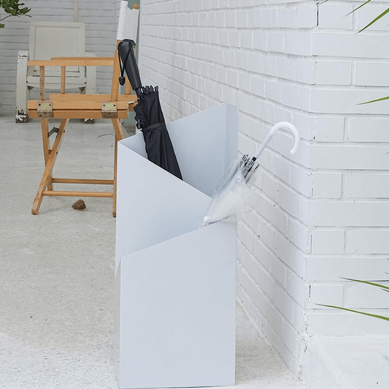 Moderne entree organizer: parapluhouder met lekbak, houdt je hal droog en netjes.