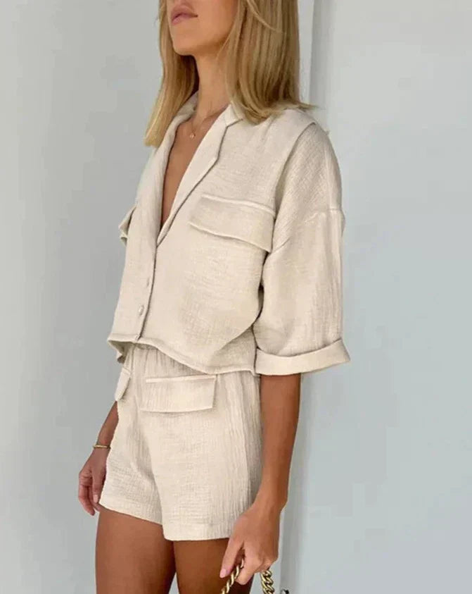 Luchtige dames zomerset, tweedelig en stijlvol, perfect voor zomerkleding en casual dames outfits.