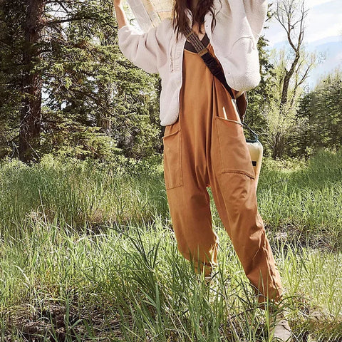 Comfortabele loose fit damesjumpsuit met functionele zijzakken, perfect voor een casual en veelzijdige look.