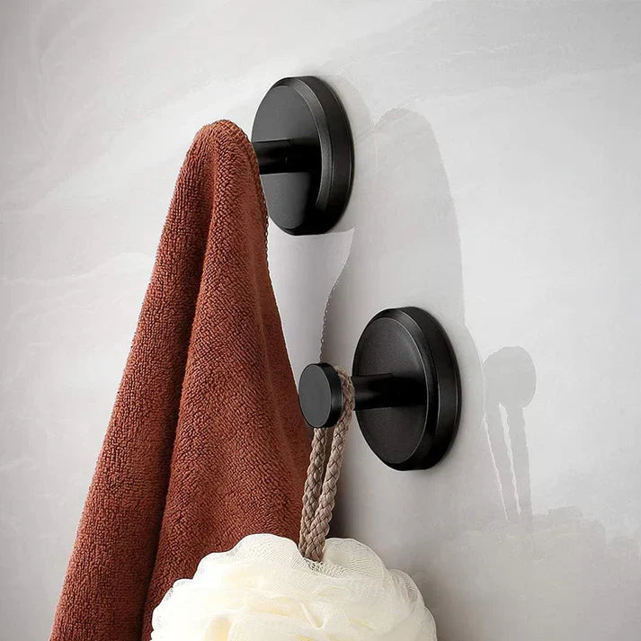 Elegante handdoekhaken voor de badkamer, boorvrij te monteren en perfect voor handdoeken en badjassen.