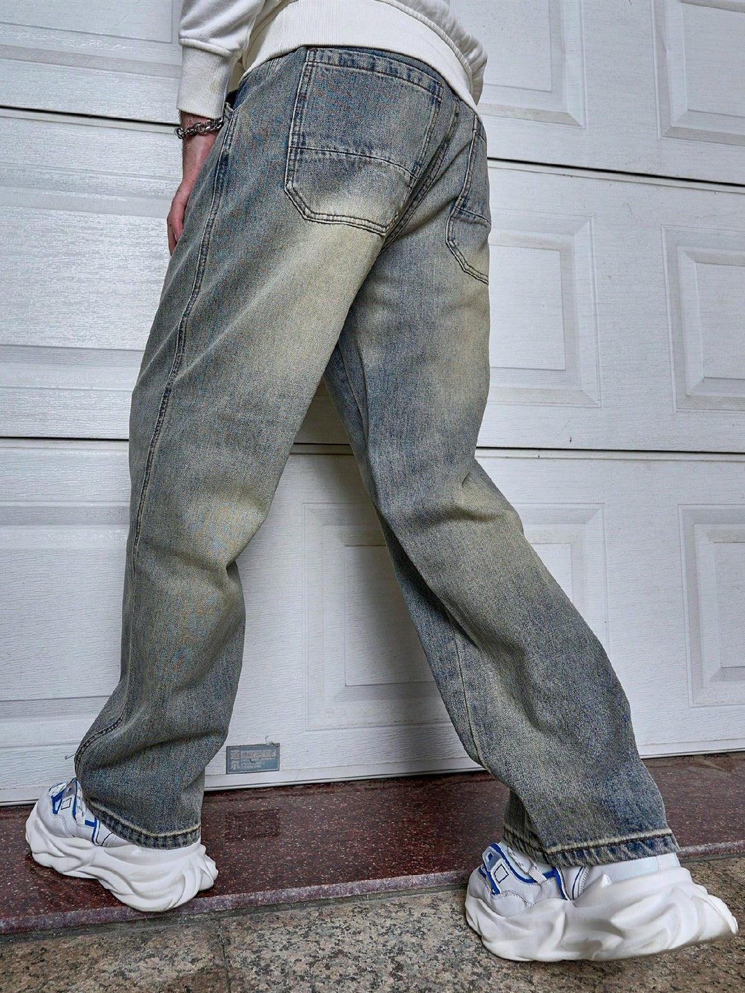 Comfortabele donkerblauwe straight-fit jeans voor heren. Ideale jeansbroek met klassieke pasvorm.