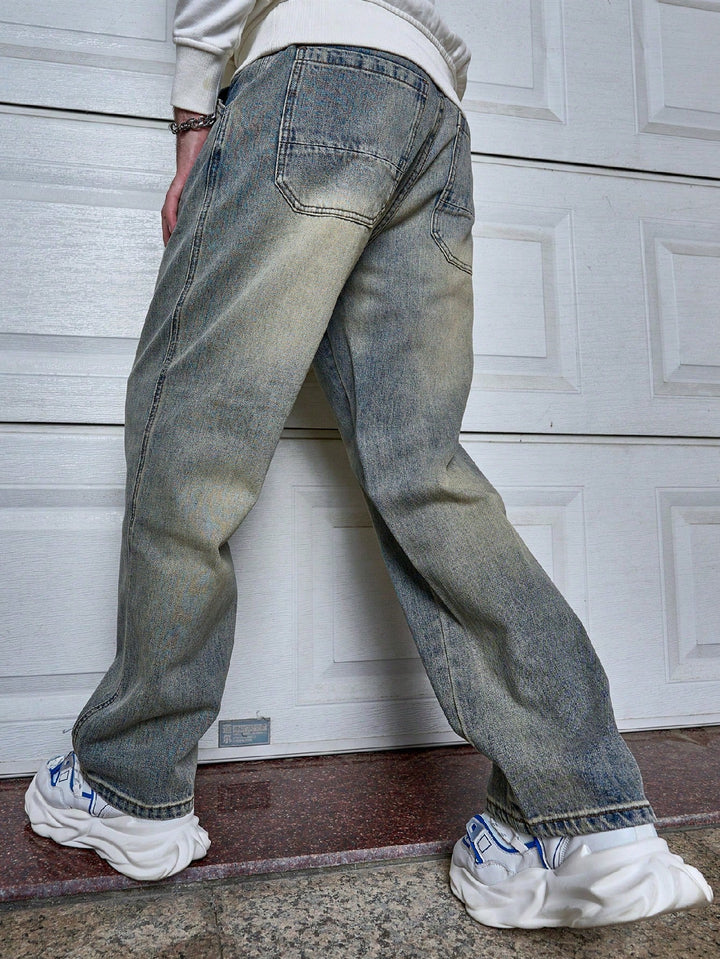 Comfortabele donkerblauwe straight-fit jeans voor heren. Ideale jeansbroek met klassieke pasvorm.
