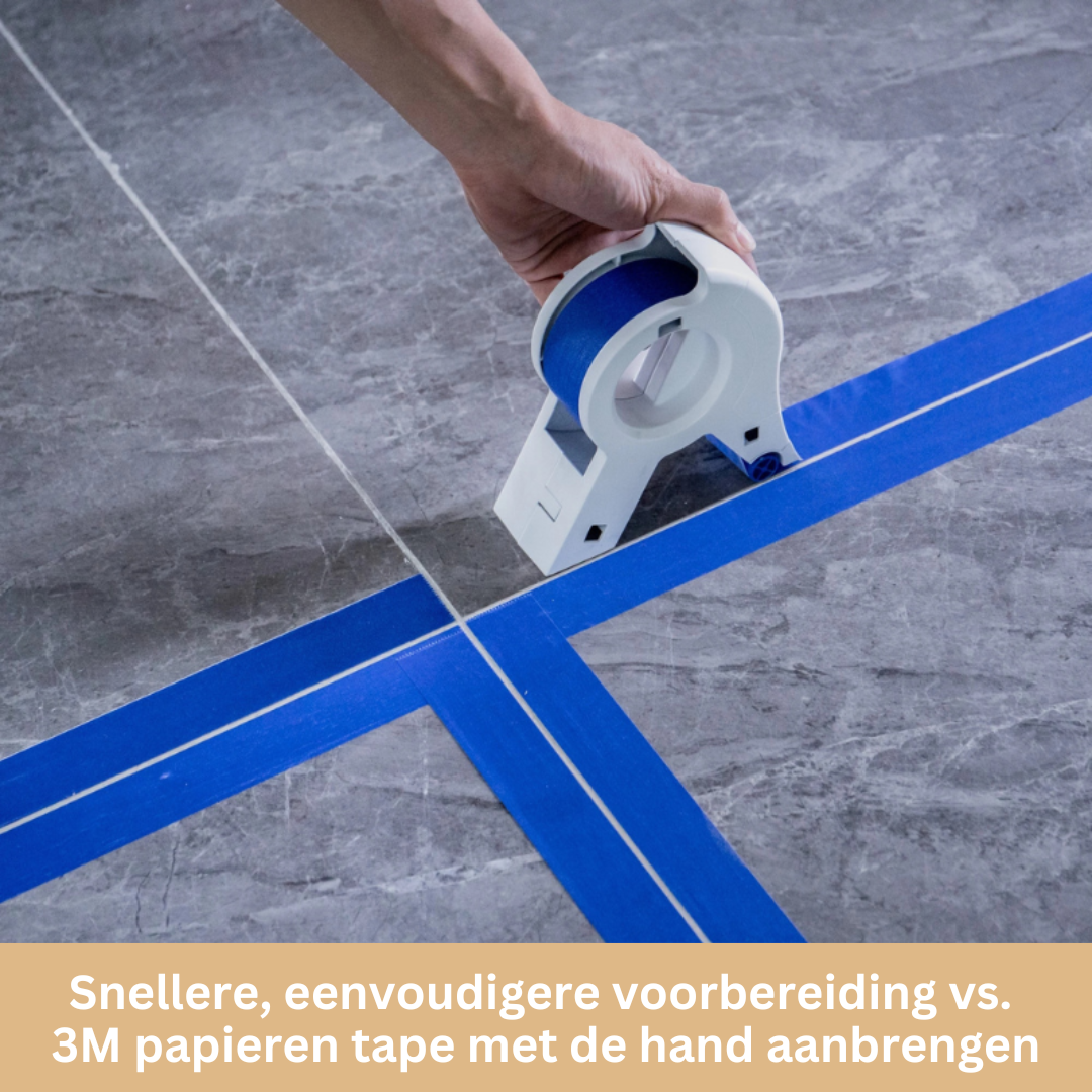 Detail van de SwiftTape applicator die afplaktape aanbrengt voor perfecte, scherpe verfranden, ideaal voor renovatie.