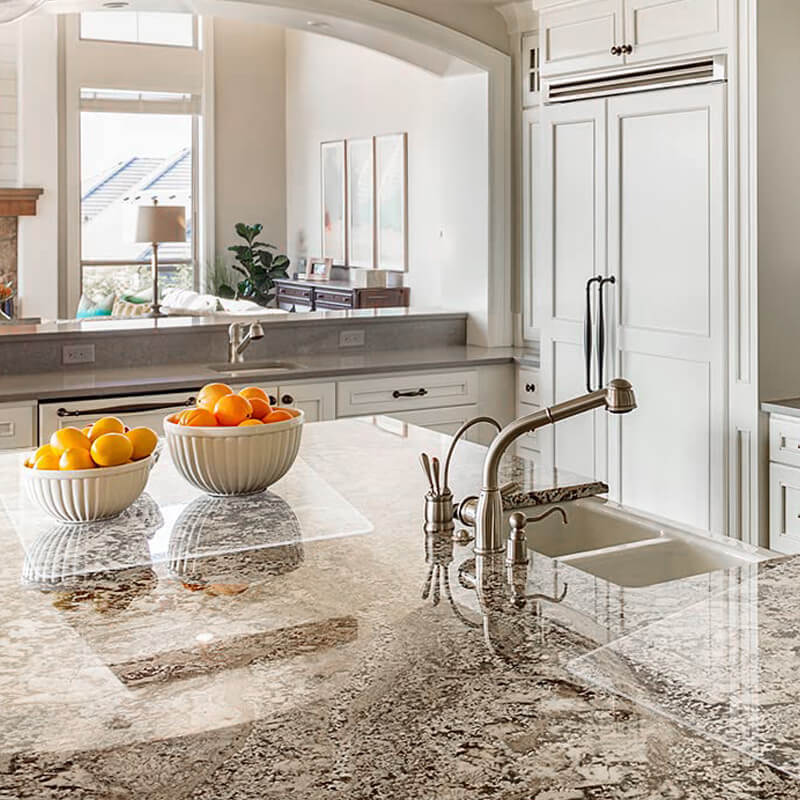 Antislip snijplank van duurzaam acryl, voor stabiel en veilig hakken van groenten en fruit; essentieel kookgerei.