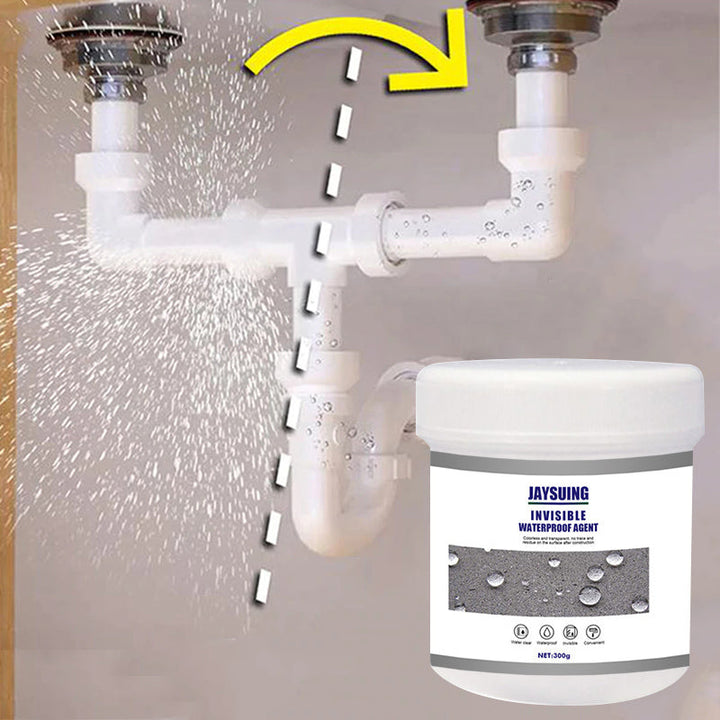 Huisreparatie: doe-het-zelver past transparante waterdichte coating toe voor effectieve vochtwering en afdichting.