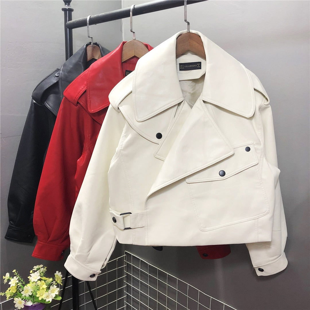 Beige LoesJacket bomberjack voor dames. Stijlvolle en trendy tussenjas, perfect voor modebewuste vrouwen.